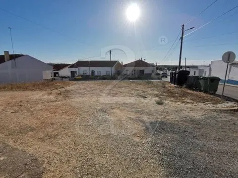 Urban Land with 422.21 m2, Alvalade, Alentejo