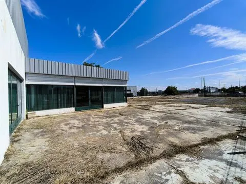 Armazém em lote de 2564m2, Parque das Empresas