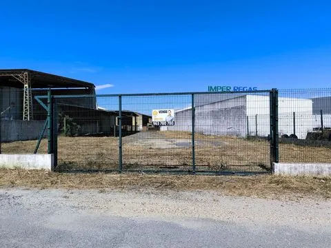 Terreno urbano con 1517 m2, Factibilidad Construcción 758m2, Parque Empresarial Ferreira do Alentejo