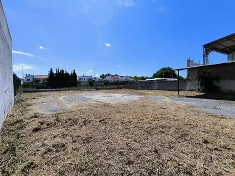 Terreno urbano con 1517 m2, Factibilidad Construcción 758m2, Parque Empresarial Ferreira do Alentejo