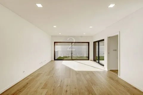 3 bedroom apartment in a private condominium