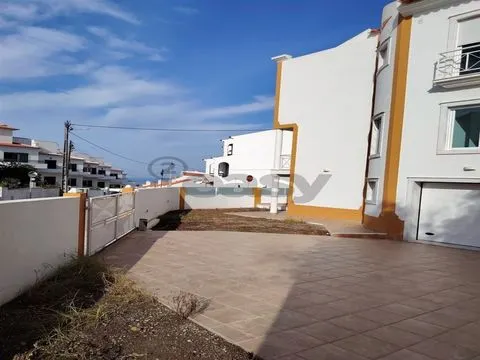 Moradia T3+1 na Ericeira 