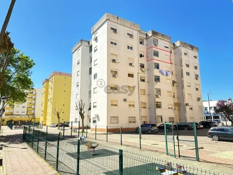 条件优越的明亮 1 卧室公寓 – Bairro do Revoltilho， Elvas