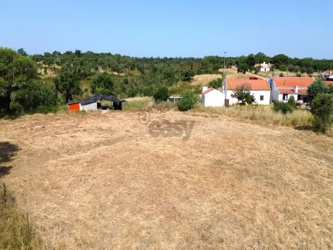 Urban land with an area of 2145 m2 located in Foros do Chaparral, Bicos