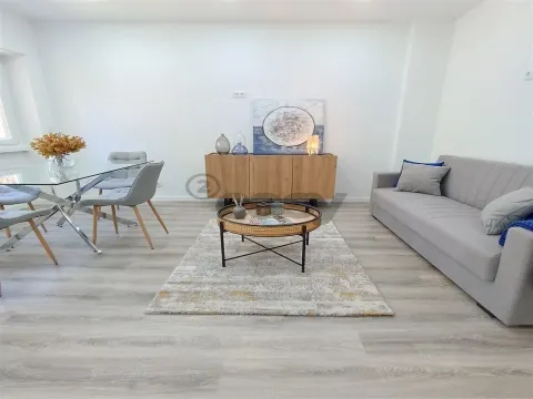 T3 TOTALMENTE REMODELADO EM BENFICA – LISBOA