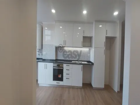 Arrendamento de Apartamento  com 3 quartos remodelado em Tercena