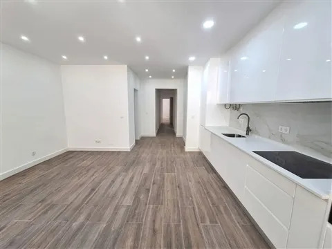 Apartamento junto ao metro da Amadora Este