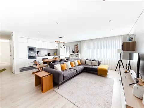 Apartamento T2 na Póvoa de Varzim – Como Novo, a 10 Minutos da Praia!
