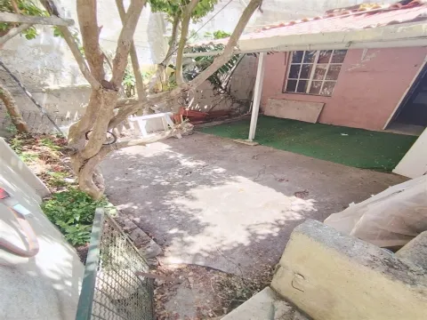 Apartamento T2 com quintal de 40m² a 400m do Metro Amadora