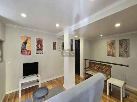 Apartamento Mobilado para Arrendamento –  Lisboa - Portugal
