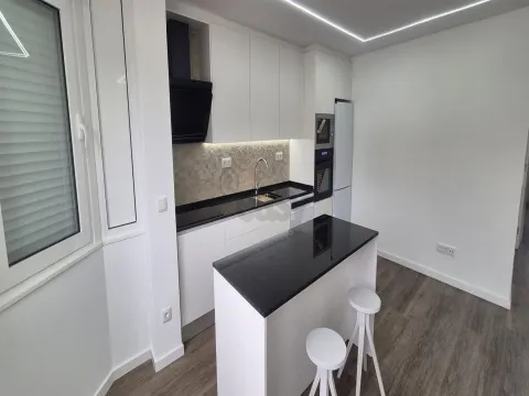 T2 no Olival Basto remodelado a 10 minutos do metro