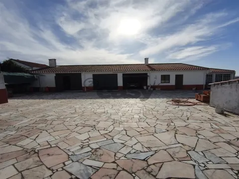 Moradia Terrea isolada T4