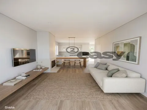 MORADIA T2 EM REMODELAÇÃO TOTAL COM PROJETO MODERNO, PÁTIO E PISCINA
