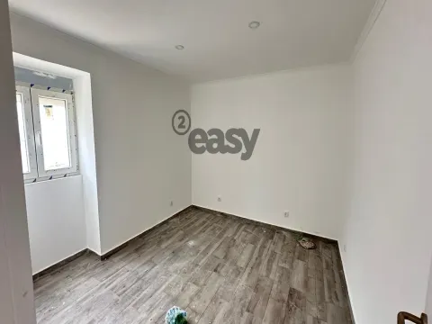Moradia T2 Remodelada a estrear em Portel com muito espaço exterior