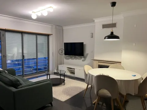 Apartamento 3 quartos e parqueamento