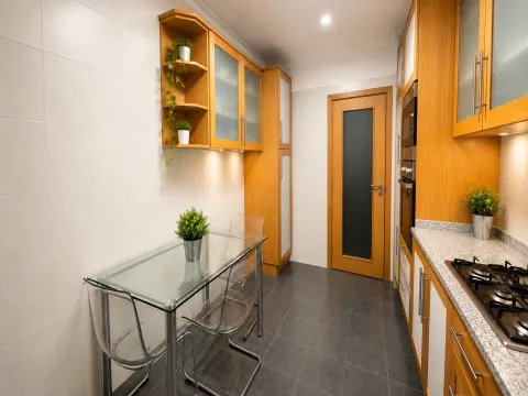 T2 em Alcabideche com garagem, elevador e vista privilegiada para a Serra de Sintra