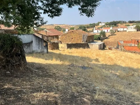 Conjunto de Duas Moradias c/Quintal +Casão c/Quintal +Terreno c/104750m2 | Hortinhas – Alandroal