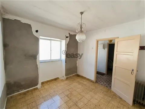 Moradia T3 com quintal no centro de Azinheira dos Barros | Grândola
