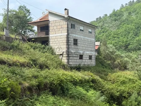 Moradia Rústica T3