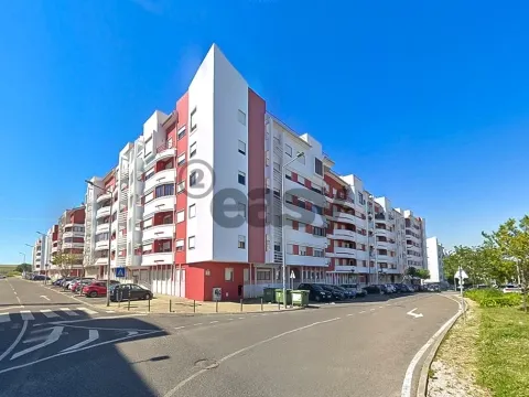 T2 na Cavaleira com parqueamento