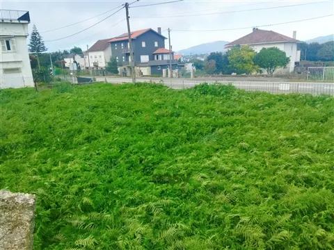 Terreno Plano de 500m2 com Vista Rio em Lanhelas | Caminha