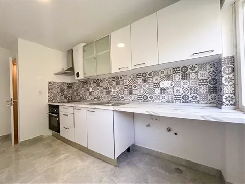 3 Bedrooms Cacém refurbished with storage room