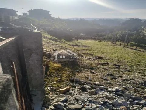Baugrundstück mit 712 m² in Carreira Branca, Meinedo, Lousada.