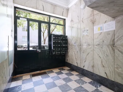 Arrendamento - T1 - Renovado - Defensores de Chaves – Avenidas Novas