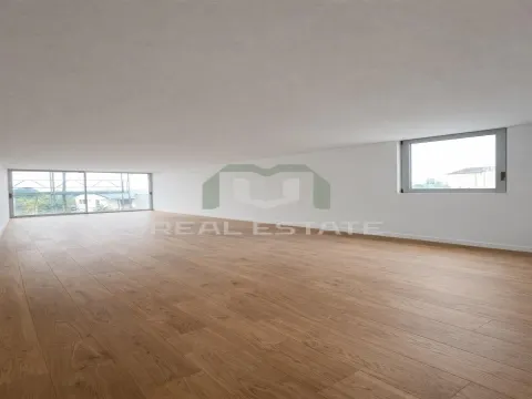 Apartamento T3 NOVO no centro de Amares