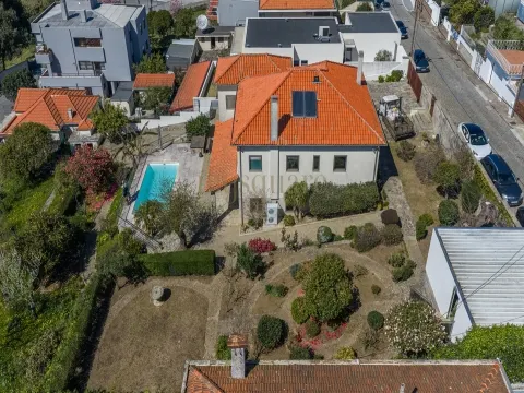 Exclusive 4-Bedroom Villa with Pool in Gaia