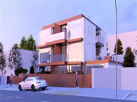 T2 com terraço e garagem, virado a Poente e na 1ª linha do mar, Madalena