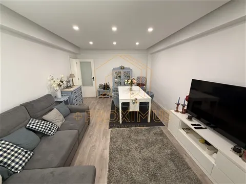 Apartamento T2 com Garagem – Alto do Forno