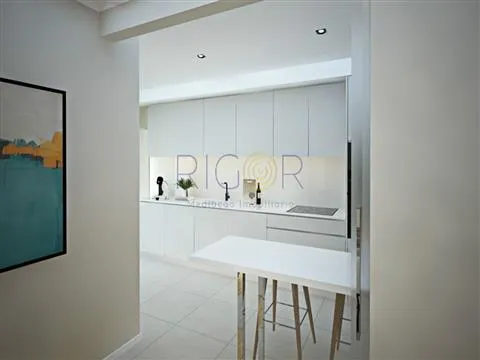 Apartamento T3 com terraço e varanda no Centro da Maia pronto a habitar