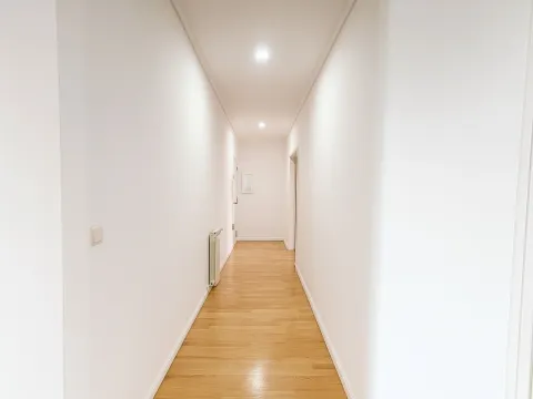 T2-Wohnung umgewandelt in T3-Duplex an der Hauptallee von Gafanha da Nazaré