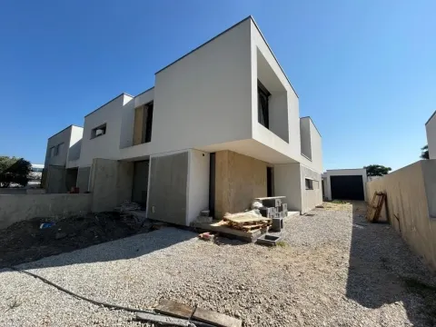 Casa de 4 dormitorios en Aveiro