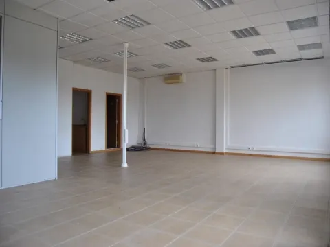 Escritório em Aveiro, zona industrial da Taboeira