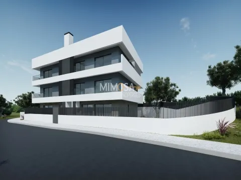 Appartement met 3 suites en prachtig uitzicht in Mexilhoeira