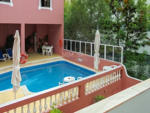 Hôtel de charme prêt à accueillir des clients, marine de Lagos