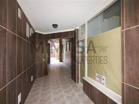 Shop in excellent location in the center of Ferragudo