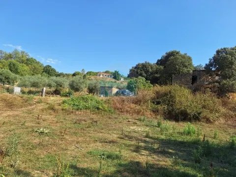 Terreno com 10.360m² para venda com viabilidade de construção de uma moradia