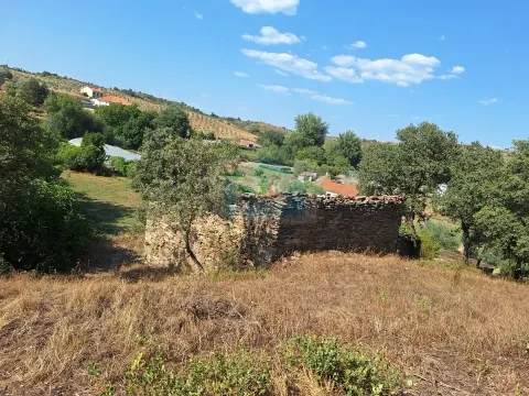 Terreno com 10.360m² para venda com viabilidade de construção de uma moradia