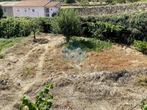Terreno para construção em Vilarinho da Castanheira
