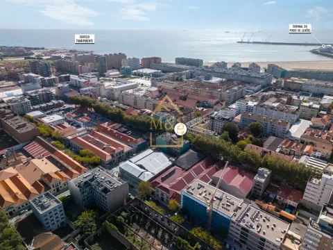 Apartamento T4, praia, metro, varanda, garagem, luxo, Matosinhos