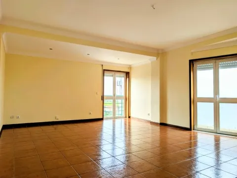 Apartamento T2 em São Bernardo - Aveiro