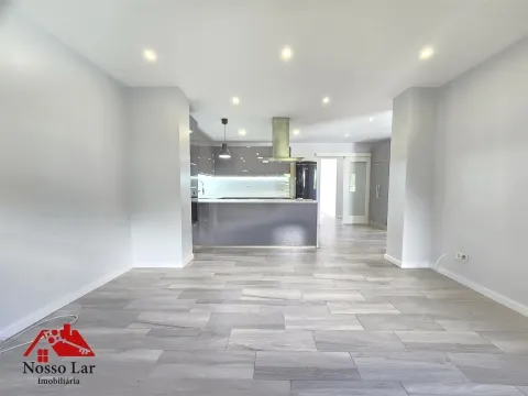 Fantástica Moradia T4 na Reboreda com garagem e espaço exterior