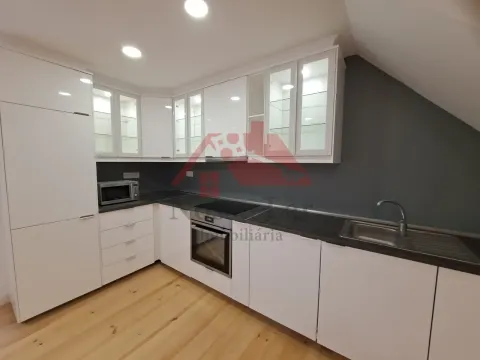 Prédio Remodelado com 3 apartamentos na Baixa de Setúbal