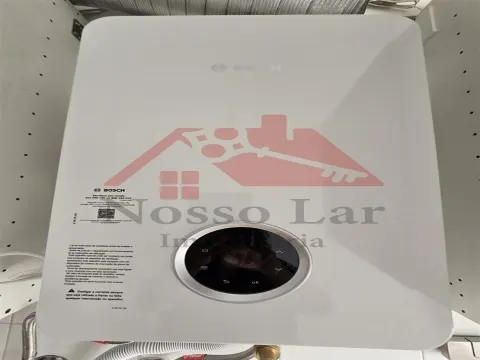 Apartamento T2 remodelado na Praça do Brasil