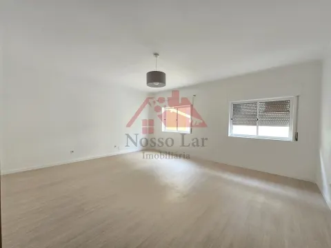 Apartamento T2 com Excelente Luminosidade 