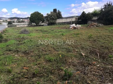 Terreno urbano 861 m² murado – Fradelos, Famalicão