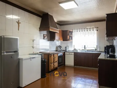 Moradia T4 em Mujães, Viana do Castelo